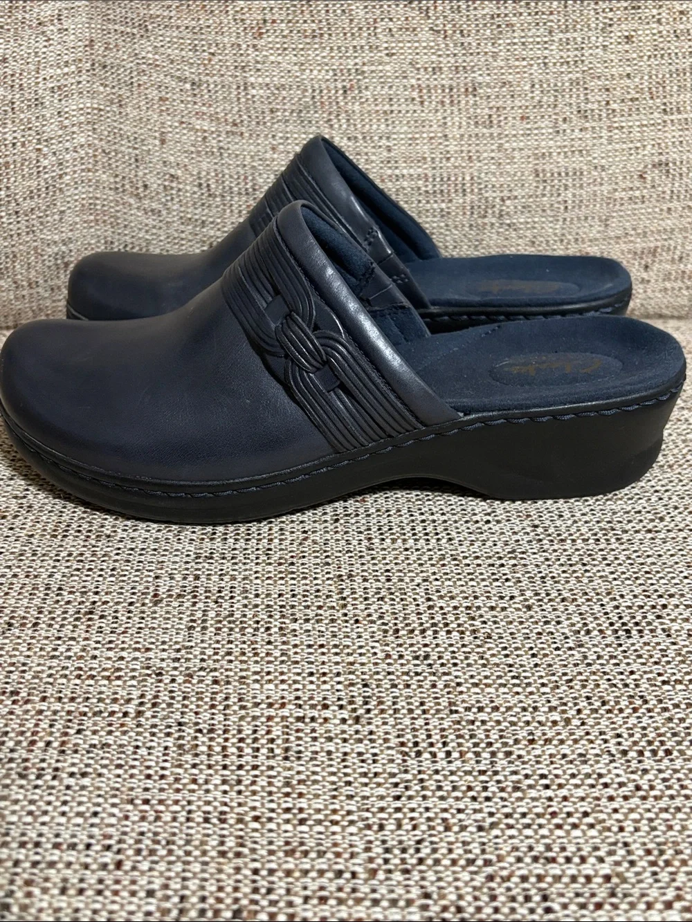 LAST CHANCE CLOSET CLOSING!  Clarks Bendable Women’s Navy Slip-On Clog NWOT
